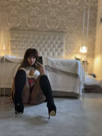 OnlyFans cuenta lou_xoxx avatar 1