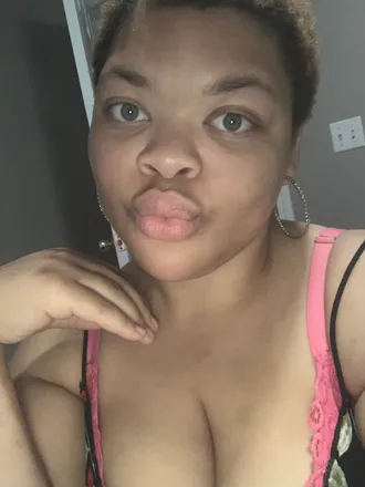 OnlyFans cuenta juicyyredd23 header 2