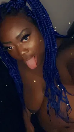 OnlyFans cuenta queenbee0106 avatar 1