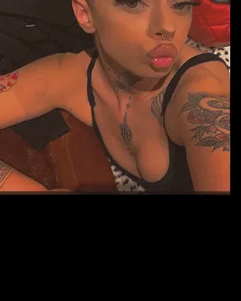 OnlyFans cuenta tatted_mami header 2