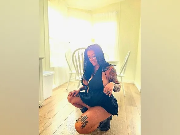 OnlyFans cuenta tittytiana header 2