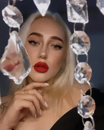 OnlyFans account  cherryshop avatar 1