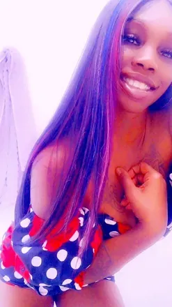 OnlyFans cuenta badbitchant avatar 1