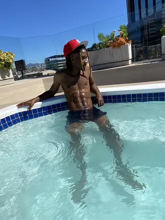 OnlyFans cuenta tharealtune header 2