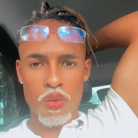 OnlyFans cuenta islanmoletom header 2