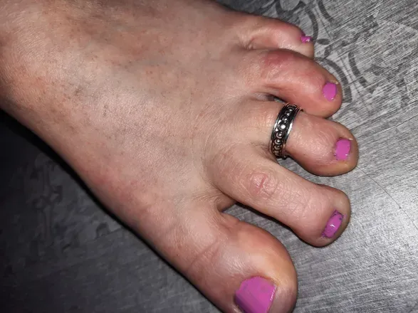 OnlyFans account  lorafeet avatar 1