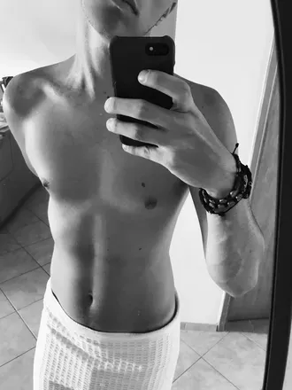 OnlyFans cuenta cro_twink avatar 1