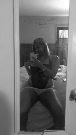 OnlyFans account  freakymonae header 2