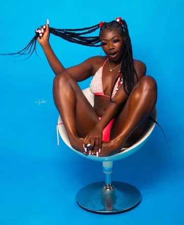 OnlyFans account  fineeshit header 2