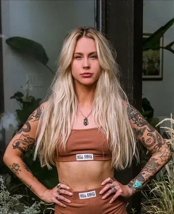 OnlyFans account  jeaniequeenie avatar 1