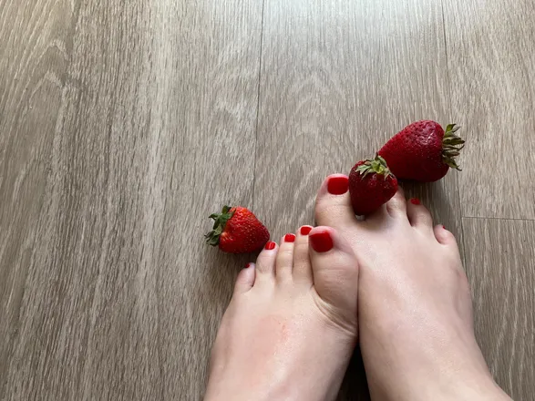 OnlyFans cuenta little_toess header 2