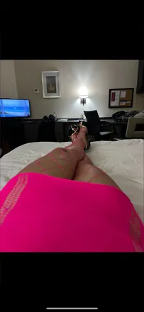 OnlyFans cuenta shes_one_hot_momma header 2