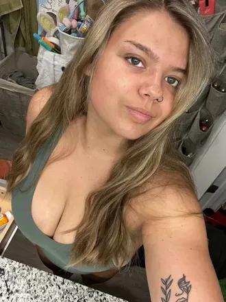 OnlyFans cuenta emilysworld1111 avatar 1