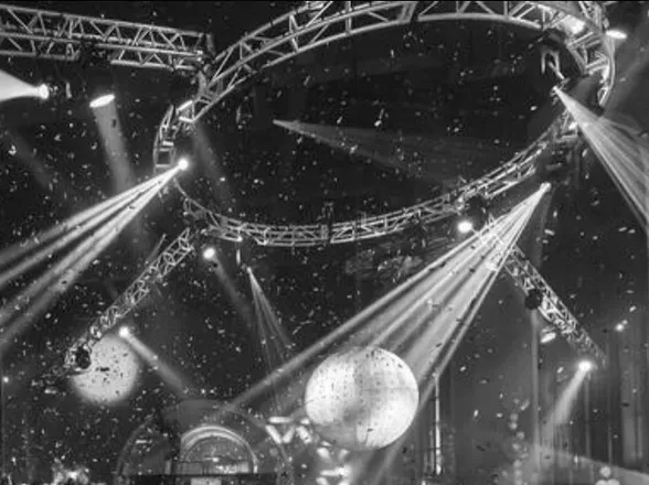 OnlyFans cuenta emo.rave.queen header 2