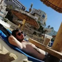 OnlyFans cuenta robertdohotaru avatar 1