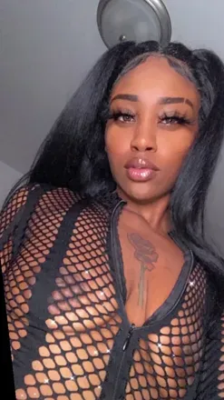 OnlyFans cuenta prettyinkky23 avatar 1