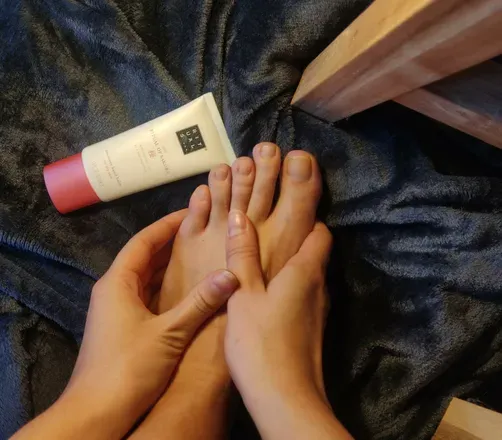 OnlyFans cuenta xsarahlovesfeet avatar 1