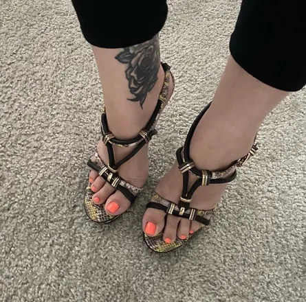 OnlyFans cuenta fabfeetandheels header 2