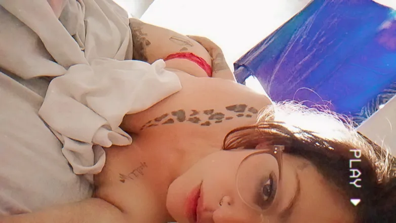 OnlyFans cuenta cherryrizos header 2