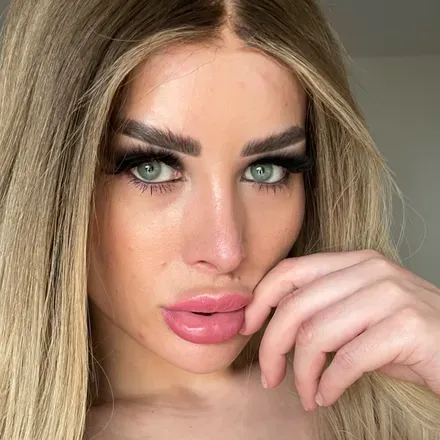 OnlyFans cuenta offiziellalinebachmann header 2