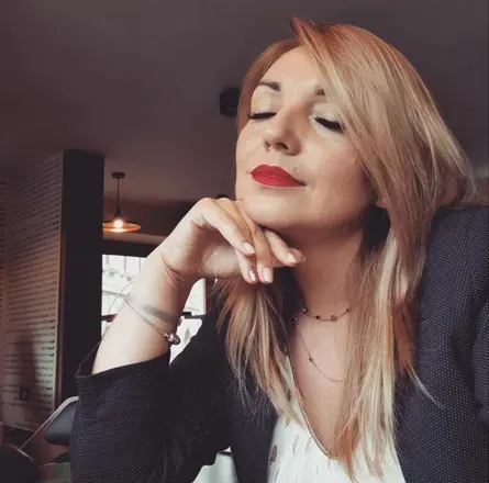 OnlyFans account  clandestinabella header 2