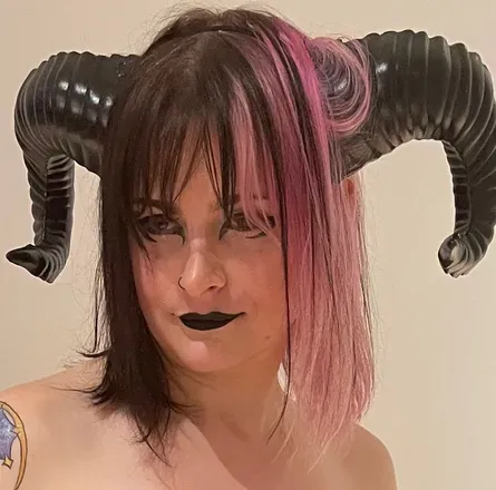 OnlyFans cuenta renn.noire avatar 1