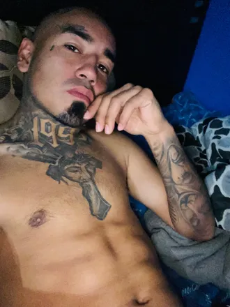 OnlyFans cuenta alexisvzqz header 2