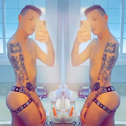 OnlyFans cuenta smallt0wndude avatar 1