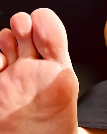OnlyFans account  mommyfeet30 header 2