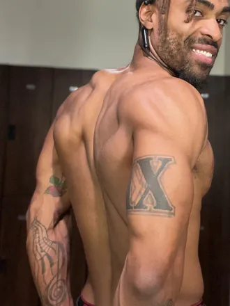 OnlyFans cuenta fr0ntr0w_knock header 2