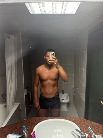 OnlyFans cuenta tannedguy96 avatar 1