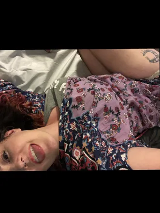 OnlyFans account  craftyqueenbabe header 2