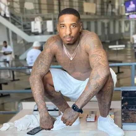 OnlyFans cuenta darealtezunderwood header 2