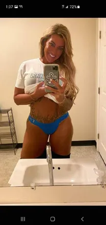 OnlyFans cuenta xoxoportuguesemom header 2