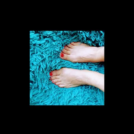 OnlyFans account  bunnyfeetlittle header 2