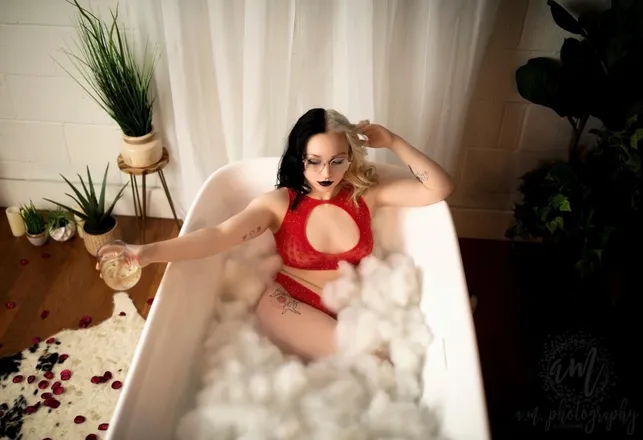 OnlyFans cuenta meghannotsostallion header 2