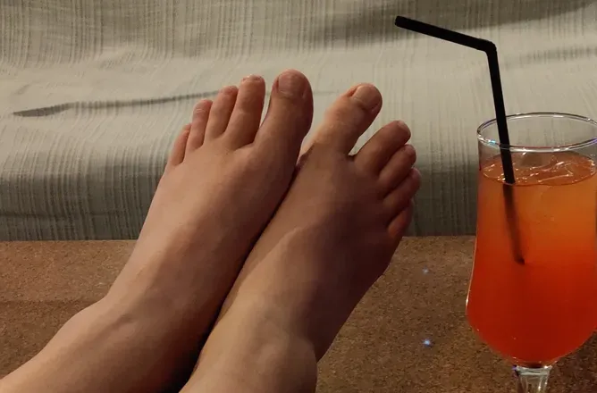 OnlyFans cuenta fionaleetfoot header 2