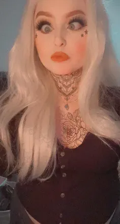 OnlyFans account  crissta avatar 1