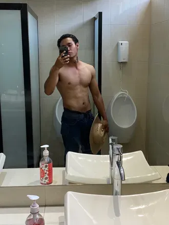 OnlyFans account  mexaese avatar 1