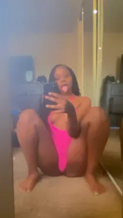 OnlyFans cuenta shegetssoaked avatar 1