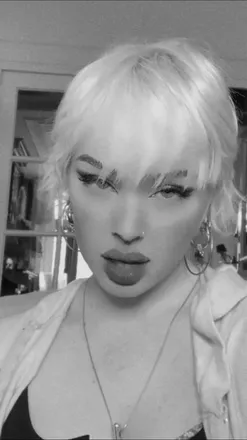 OnlyFans cuenta lizzie.love header 2