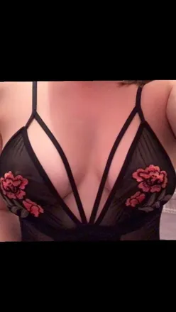 OnlyFans cuenta rose789 header 2