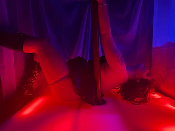 OnlyFans cuenta charliethedancerr header 2