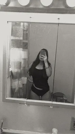 OnlyFans cuenta bustybellla avatar 1