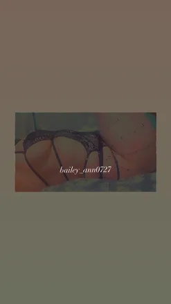 OnlyFans cuenta y0urfav0ritewh0re header 2