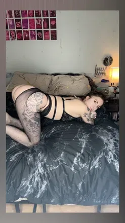 OnlyFans cuenta elybadxo header 2