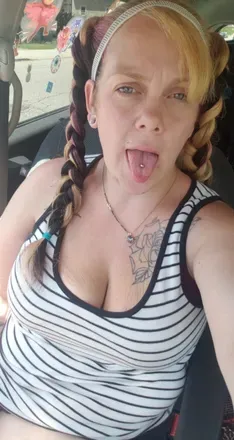 OnlyFans account  c0tt0ntail avatar 1