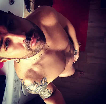 OnlyFans account  maxromano header 2