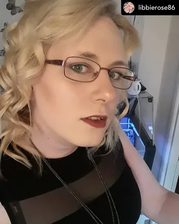 OnlyFans account  libbierose86 header 2