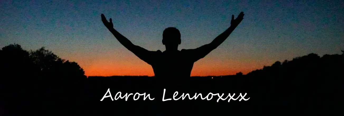 OnlyFans cuenta aaronlennoxxx header 2